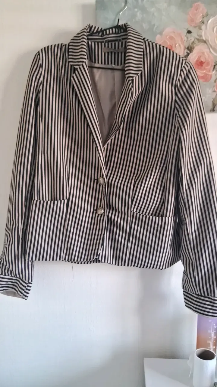 Blazer de rayas para mujer en buen estado - 1