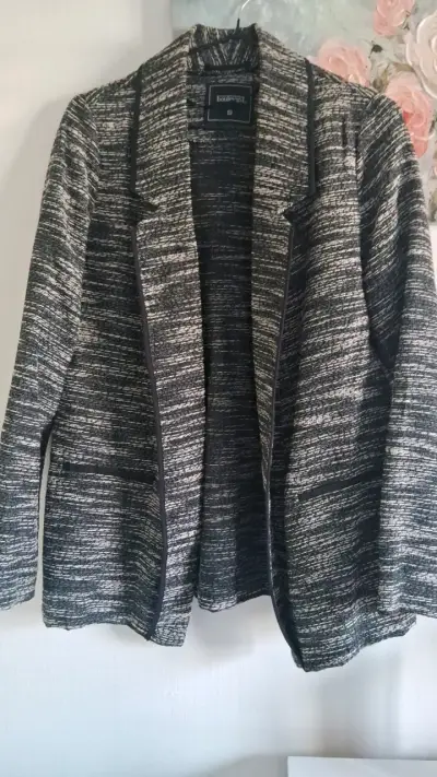 Blazer de rayas para mujer en buen estado - miniatura 3
