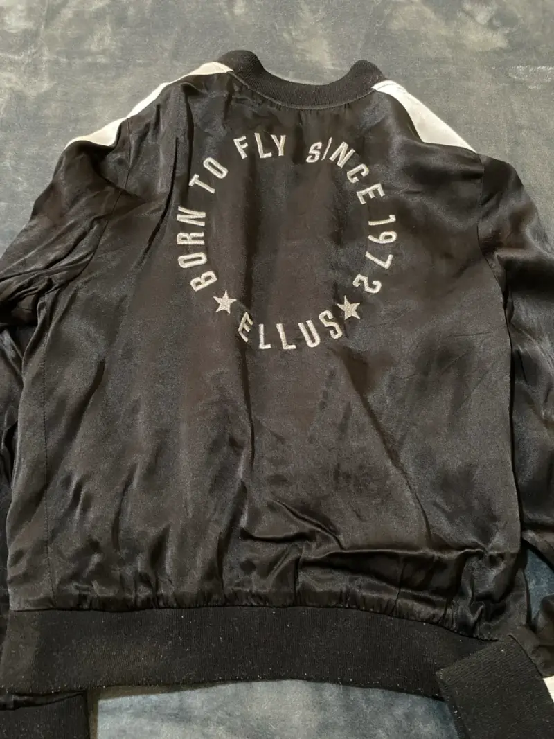 Chaqueta bomber negra Ellus con detalles plateados - 2