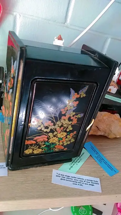 Joyero de madera con espejo y cajones - miniatura 2