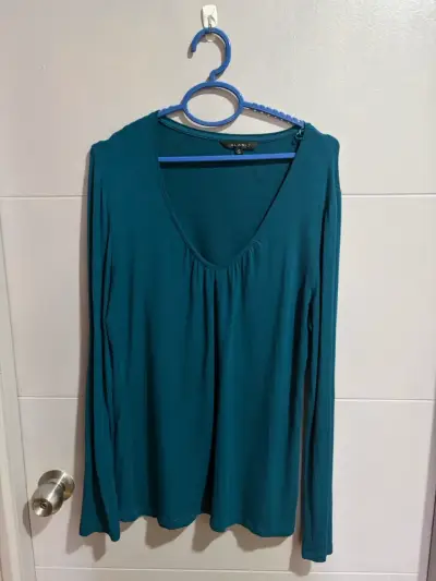 Polera manga larga verde Alaniz talla S - miniatura 1