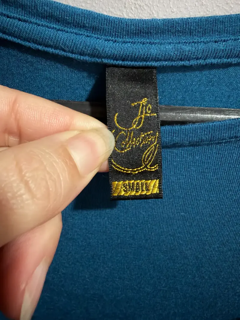 Polera manga larga azul con diseño - 4