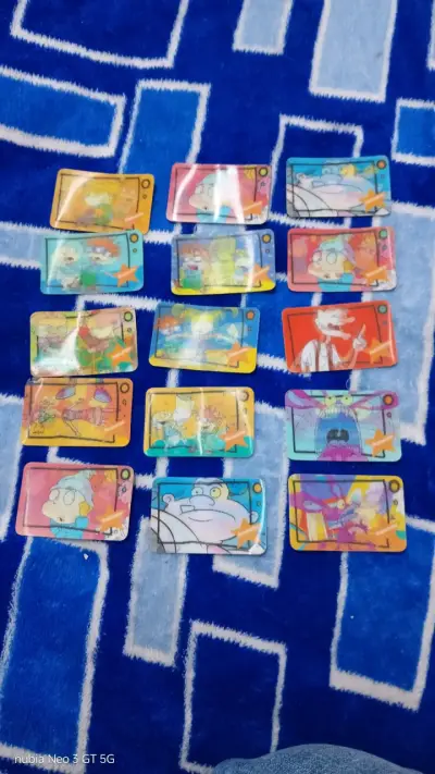 Tarjetas coleccionables de personajes animados - miniatura 1