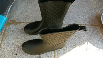 Botas de goma negras para lluvia - miniatura 2
