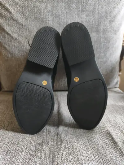 Botines de cuero negro con hebilla decorativa - miniatura 4
