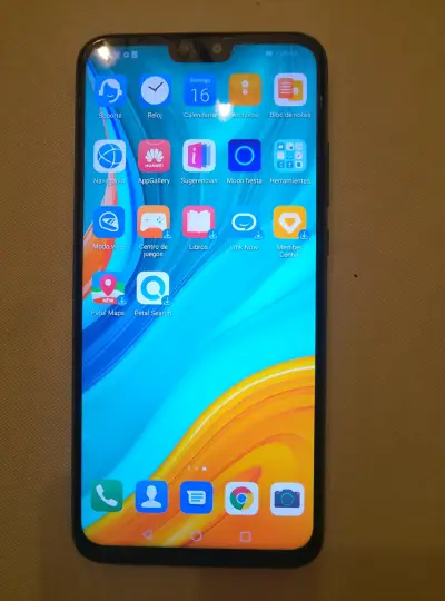 Smartphone Huawei con pantalla grande y cámara dual - miniatura 1