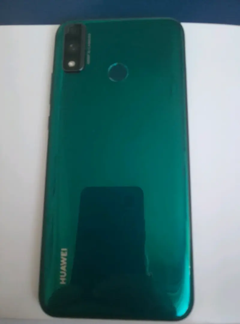 Smartphone Huawei con pantalla grande y cámara dual - 2