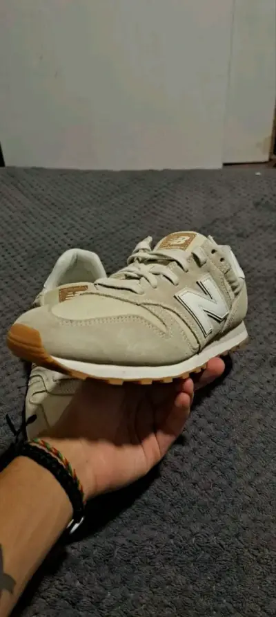 Zapatillas New Balance 373 Beige Hombre - miniatura 2