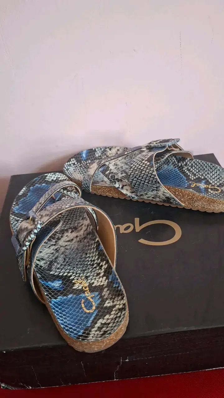 Sandalias de Cuero con Estampado de Serpiente - 3
