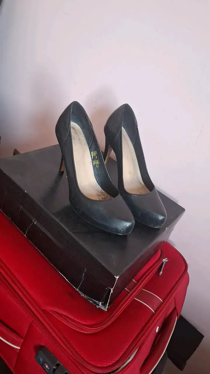 Zapatos de Tacón Alto Negros Elegantes - 2