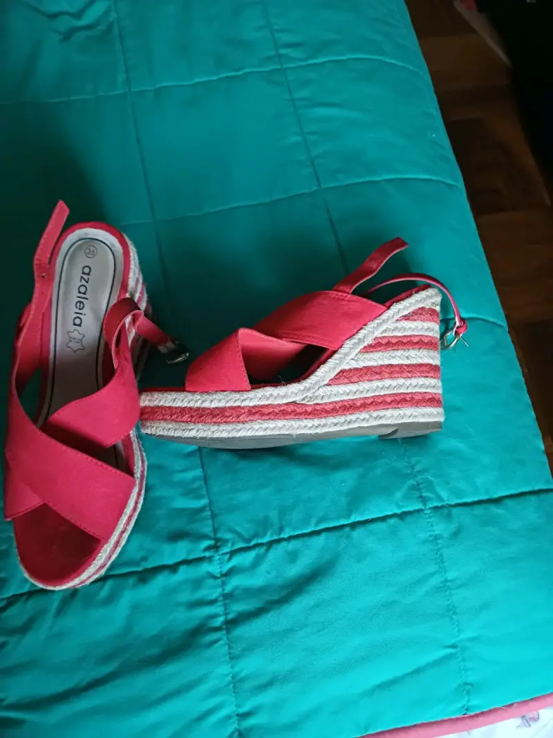 Sandalias de cuero rojas Azaleia talla 36 - 2