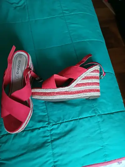 Sandalias de cuero rojas Azaleia talla 36 - miniatura 2