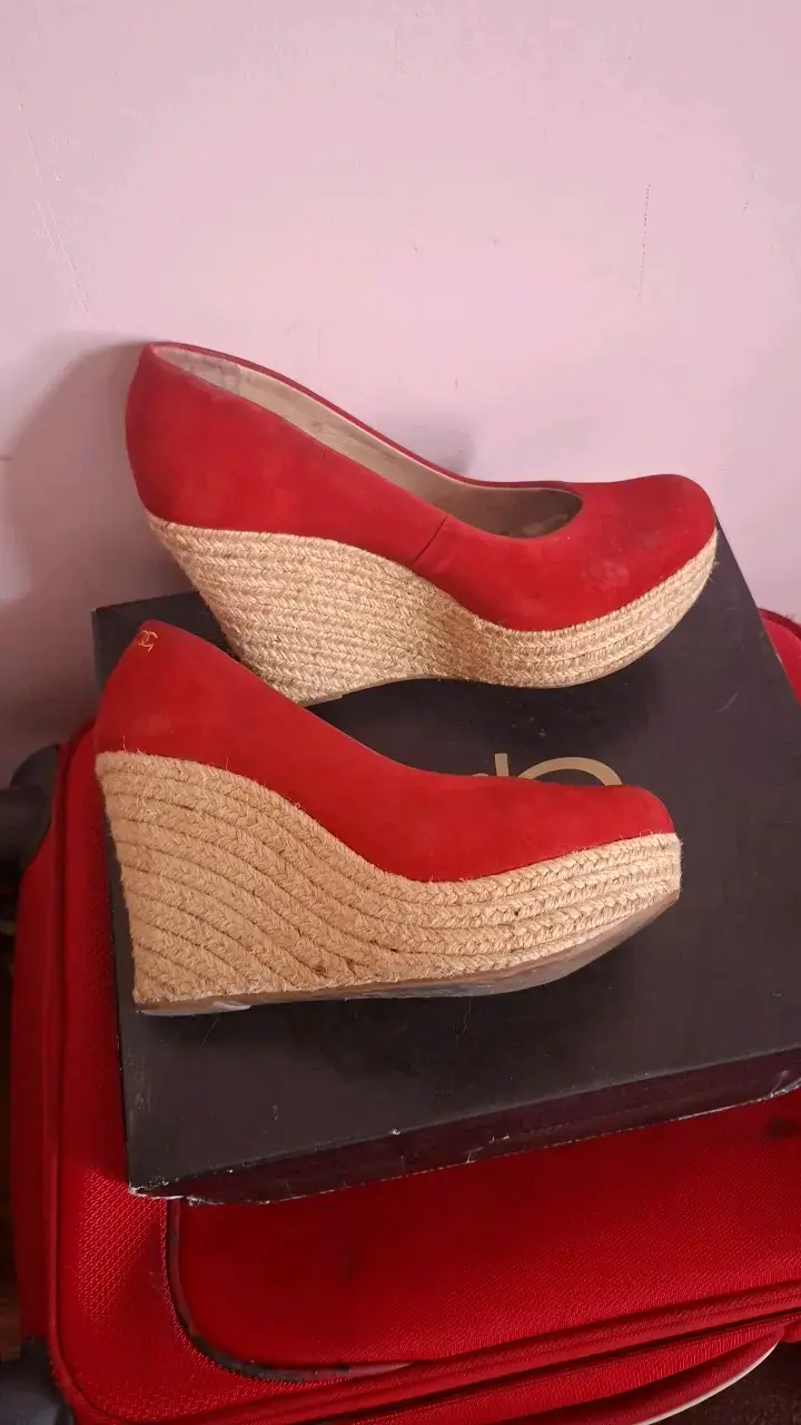 Zapatos de cuña rojos con plataforma de yute - 3