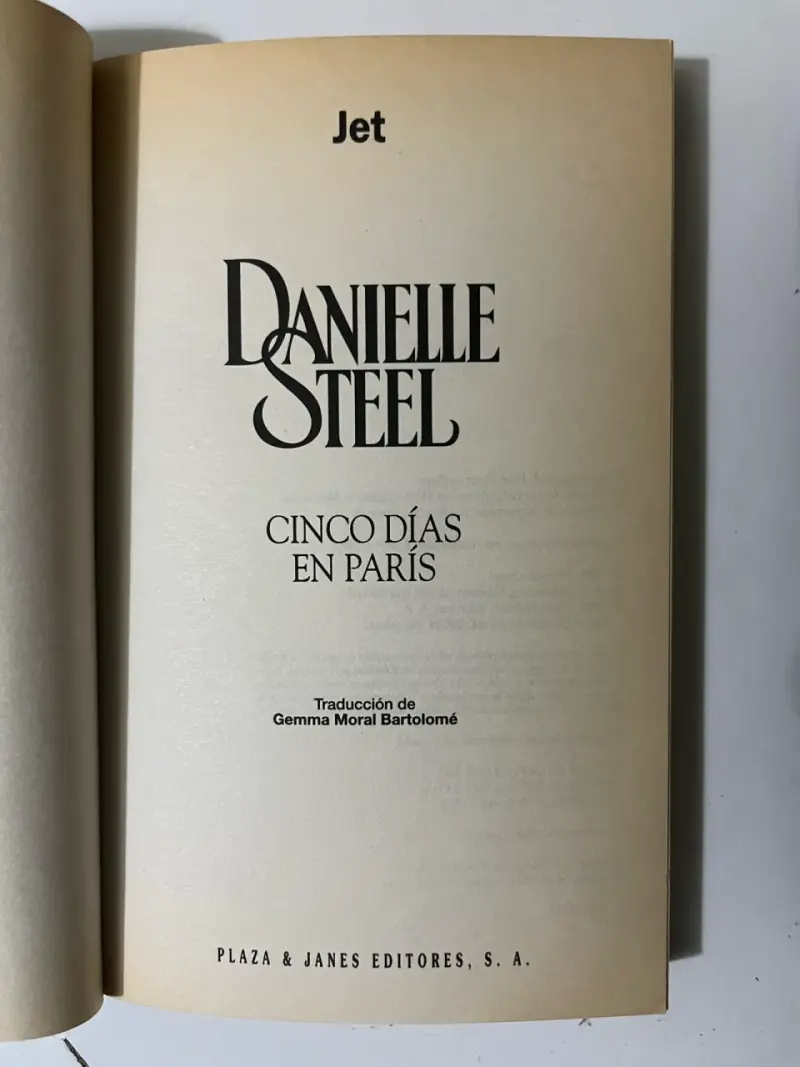 Libro 'Cinco Días en París' de Danielle Steel - 2