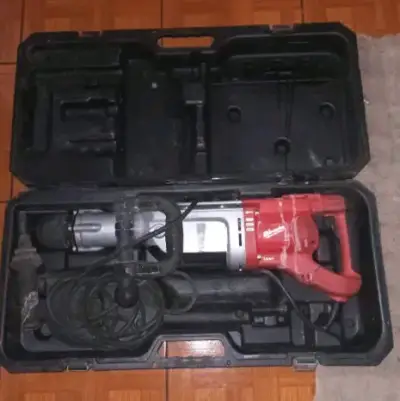 Martillo Demoledor Milwaukee con Estuche - miniatura 2
