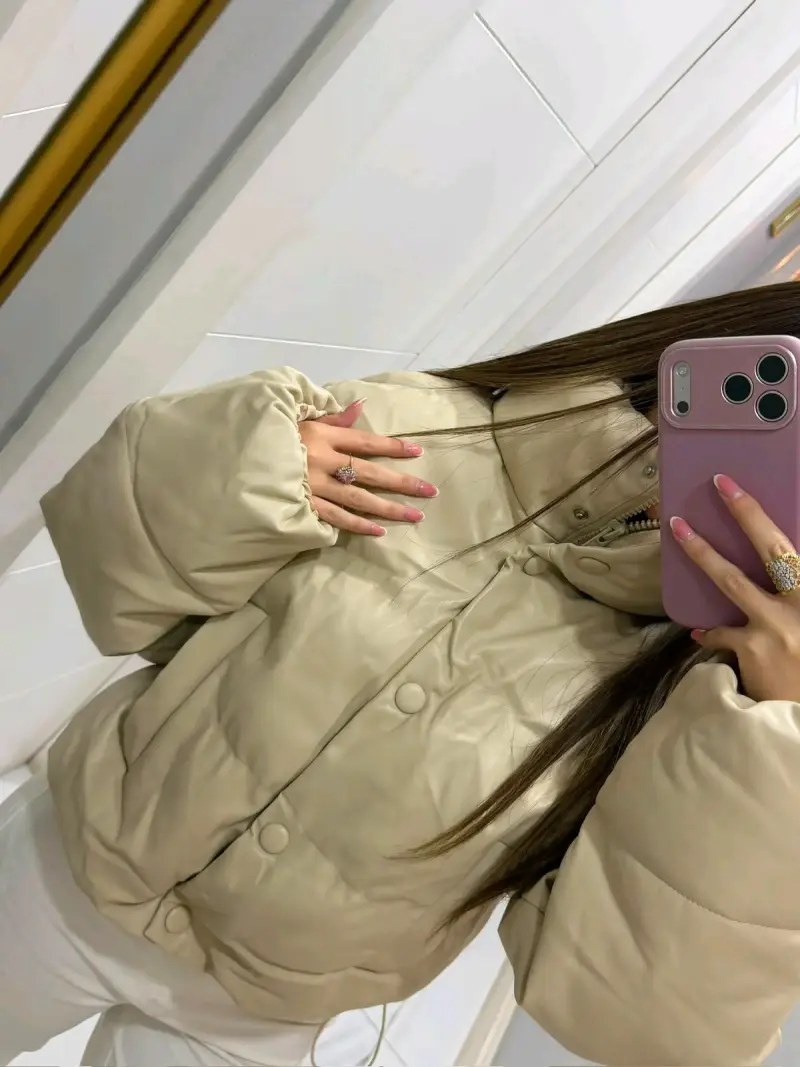 Chaqueta acolchada beige para mujer