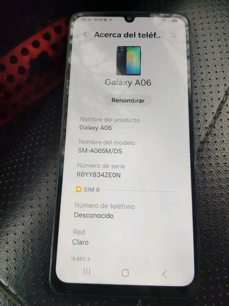 Smartphone Samsung Galaxy A06 en buen estado - 2