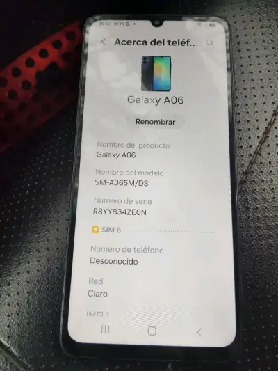 Smartphone Samsung Galaxy A06 en buen estado - miniatura 2