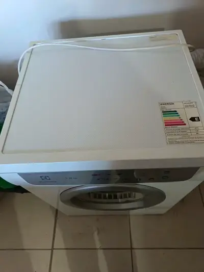 Secadora de Ropa Electrolux 7 kg en Buen Estado - miniatura 1