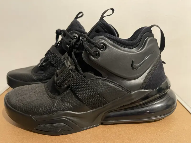 Nike Air Force 270 originales en color TripleBlack - 4