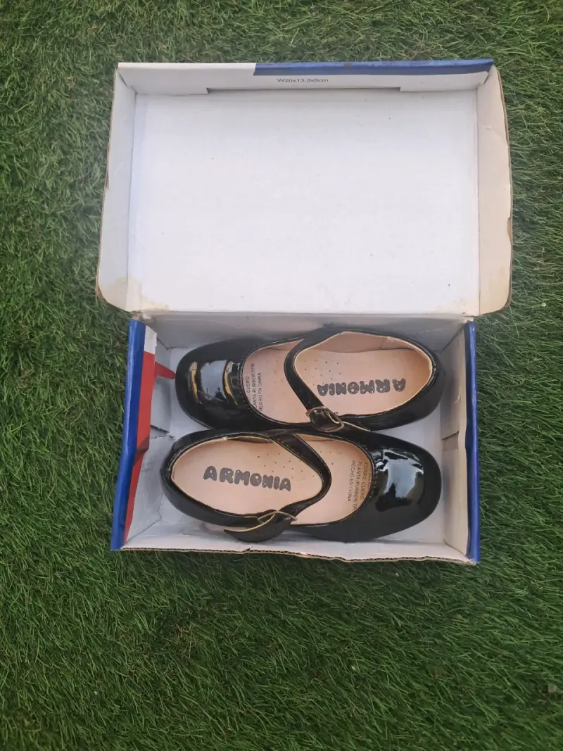 Zapatos de charol para niña negros - 1