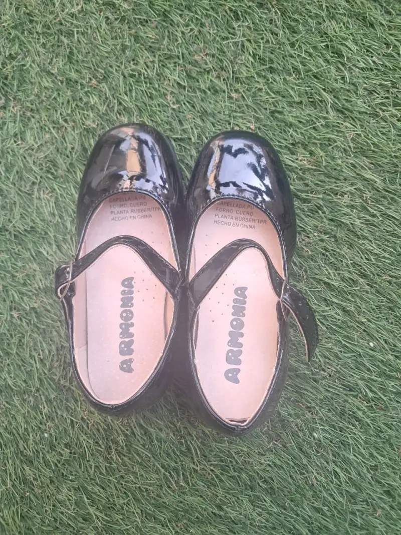 Zapatos de charol para niña negros - 2