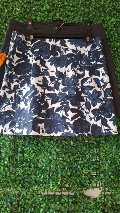 Falda shorts S.O.&.CO  TALLA M/L - miniatura 4