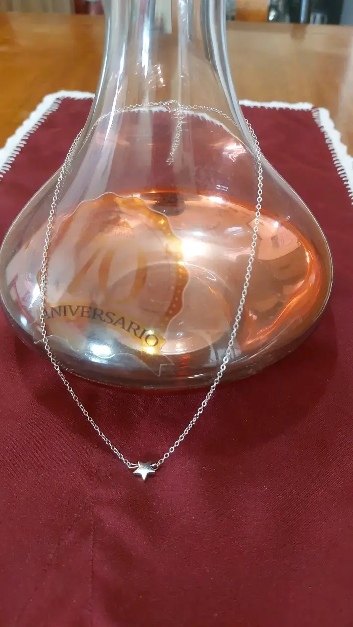 Collar de plata con dije de estrella