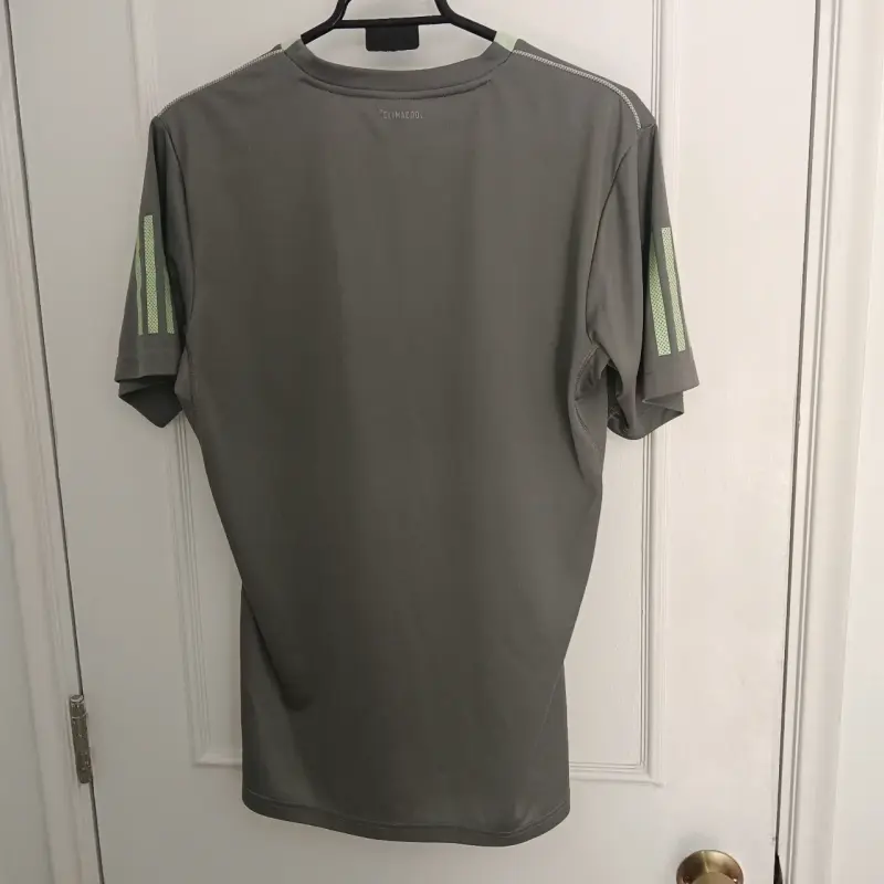 Polera deportiva gris Adidas - 2