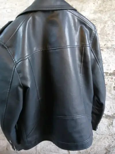 Chaqueta de cuero tallaM de hombre - miniatura 2