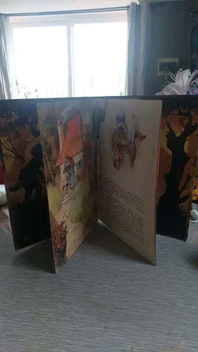 Libro Caperucita Roja Ilustrado - miniatura 3