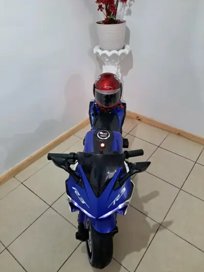 Moto eléctrica infantil azul con luces LED - miniatura 5