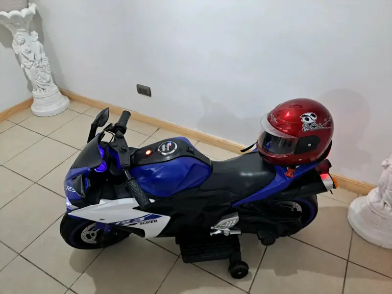 Moto eléctrica infantil azul con luces LED - 6