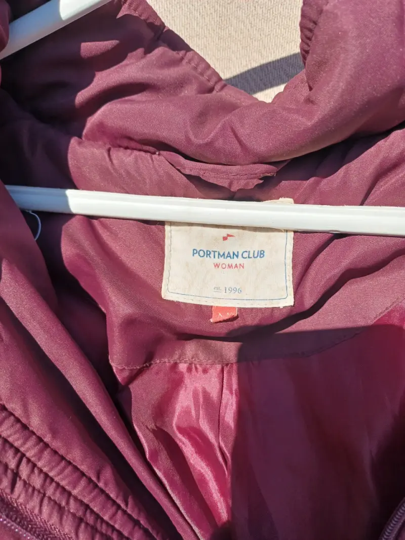 Parka de mujer burdeos con capucha de piel sintética - 2