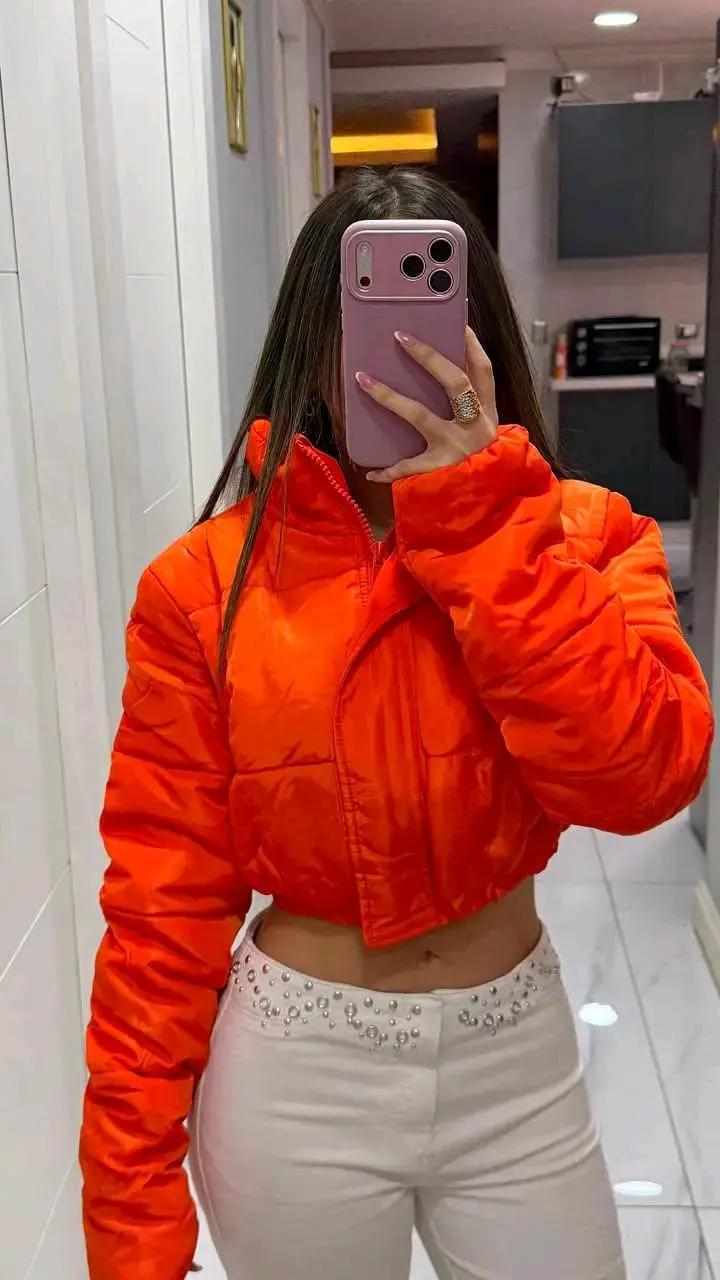 Chaqueta corta acolchada naranja para mujer