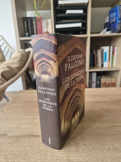 Libro 'Los Herederos de la Tierra' de I. Falcones - miniatura 2