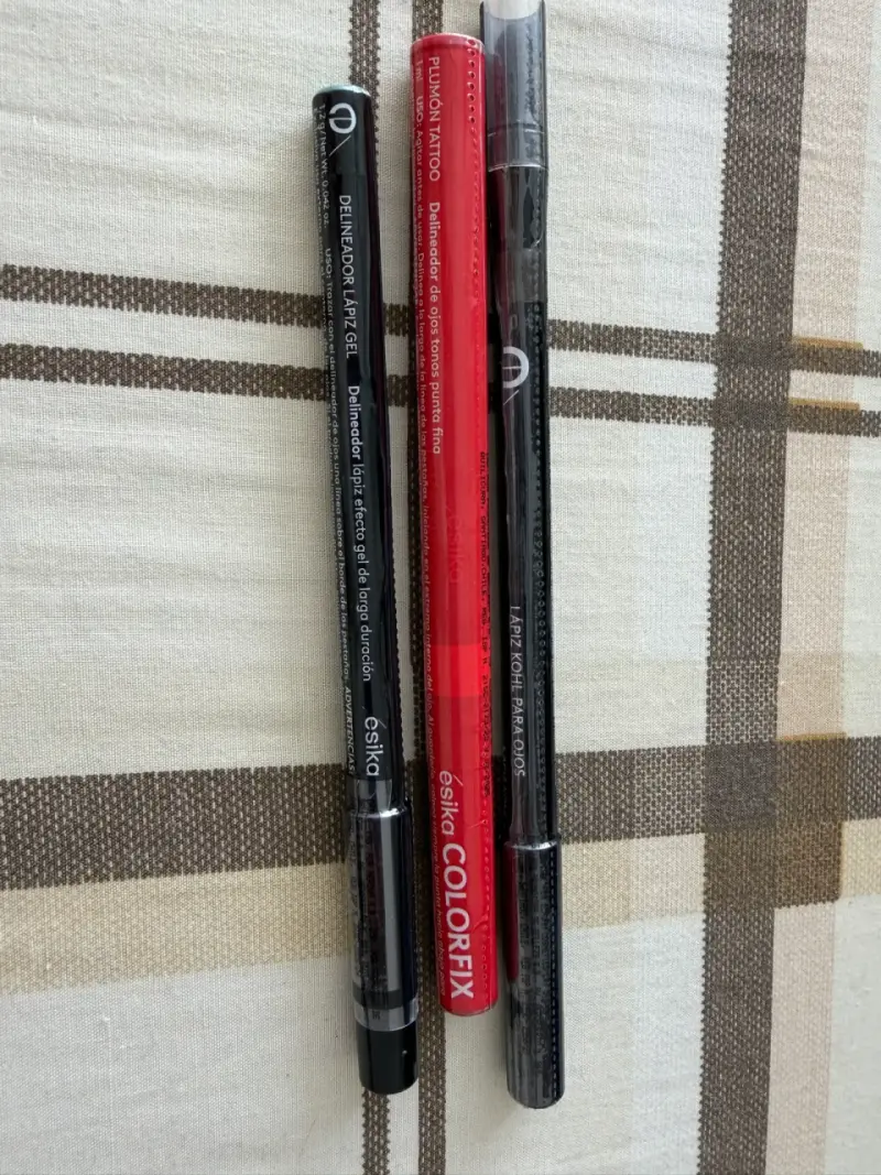 Set de delineadores de ojos Ésika Colorfix