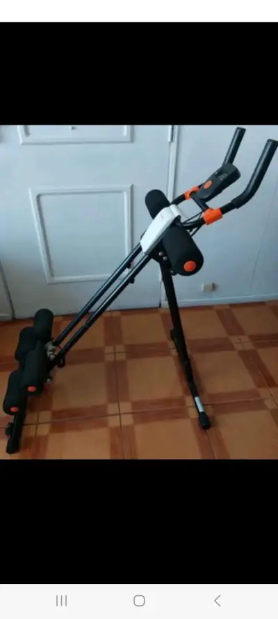 Máquina de ejercicios abdominales plegable - miniatura 1