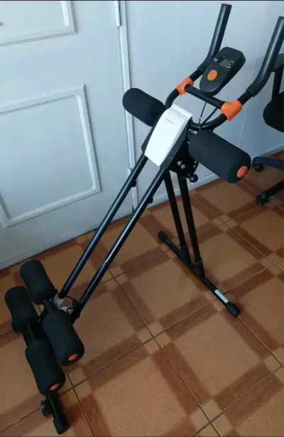 Máquina de ejercicios abdominales plegable - miniatura 3