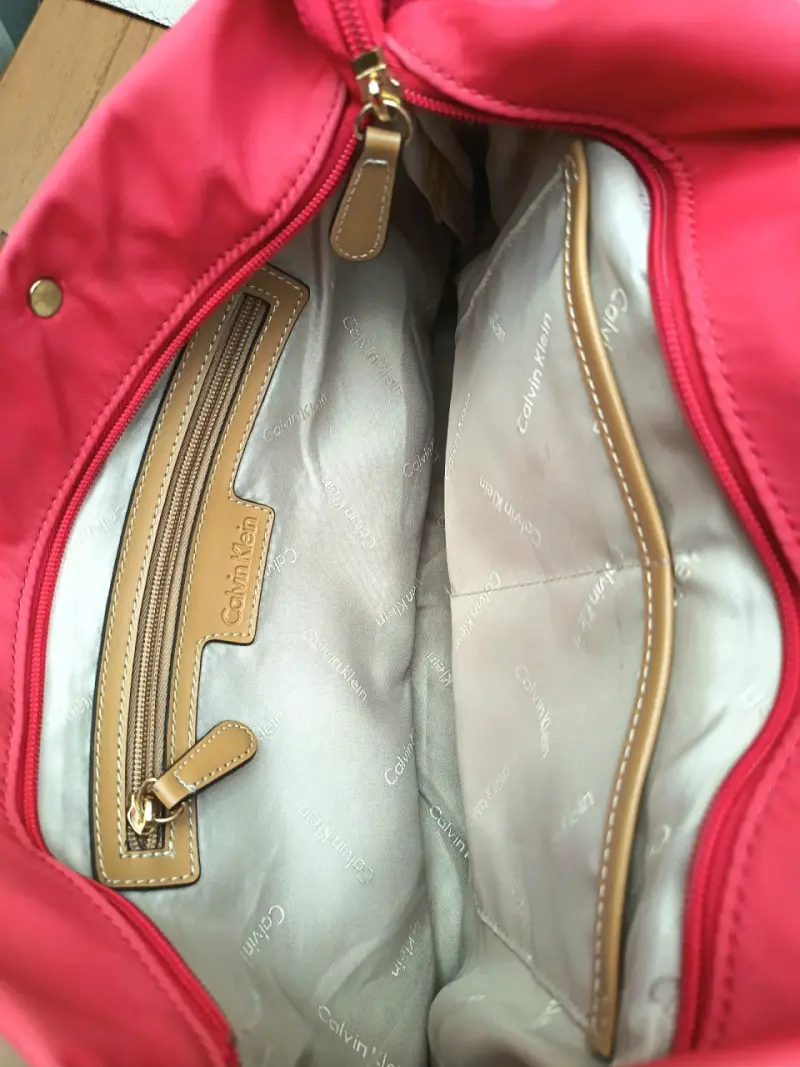 Bolso de hombro Calvin Klein color coral - 3