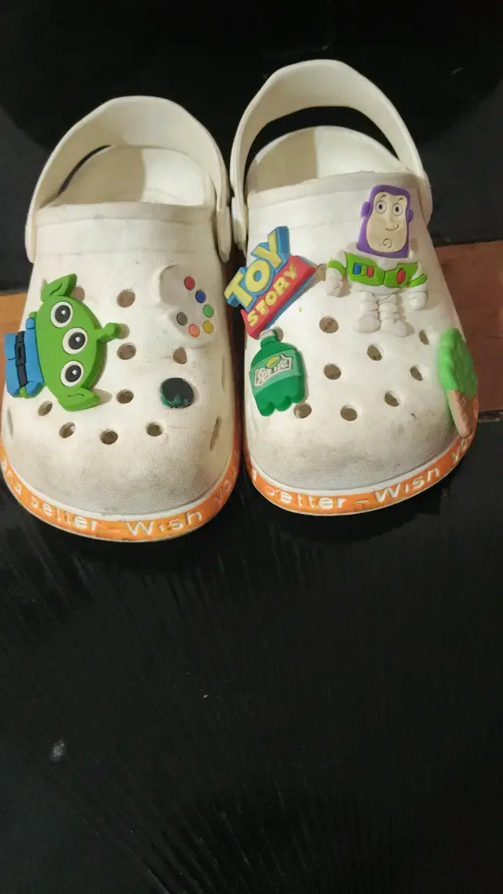 Sandalias infantiles Toy Story con adornos