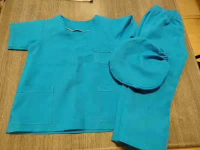 Difraz médico azul para niños - miniatura 2