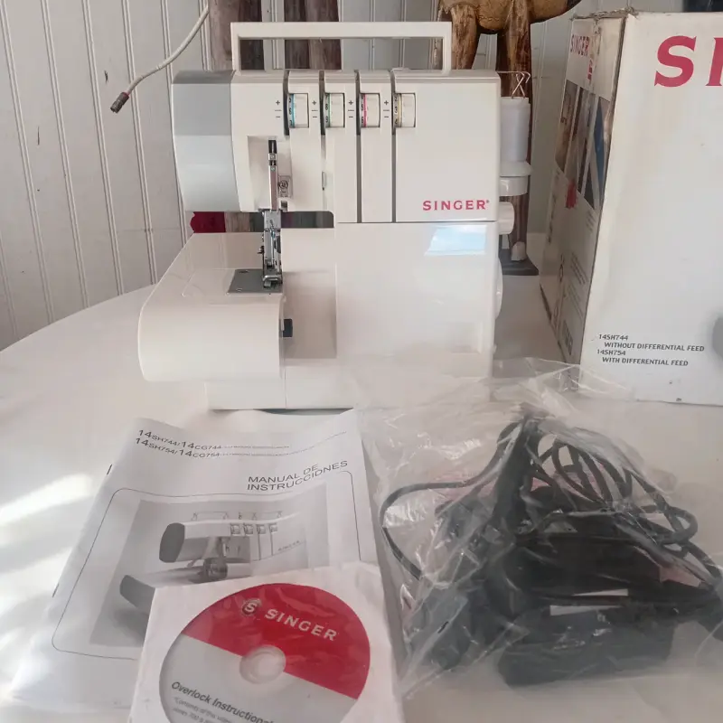 Máquina Overlock Singer 14SH754 con Accesorios - 3