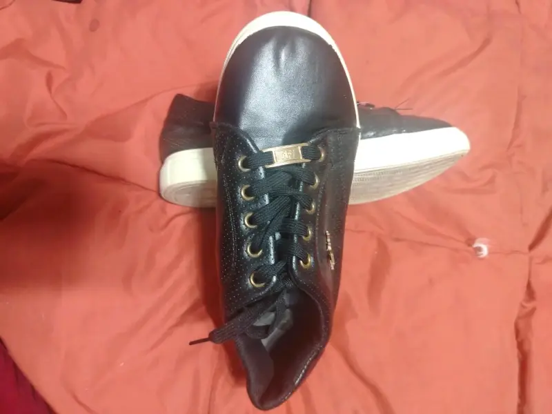 Zapatillas casuales negras talla 38 en excelente estado - 3