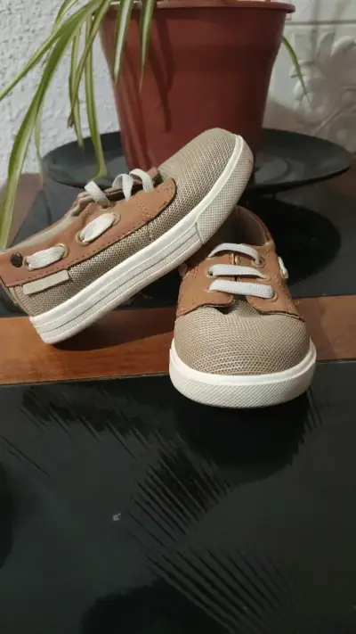 Zapatillas para niños color beige talla 21 - miniatura 2