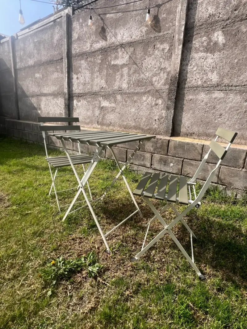 Juego de mesa y sillas plegables para jardín - 2