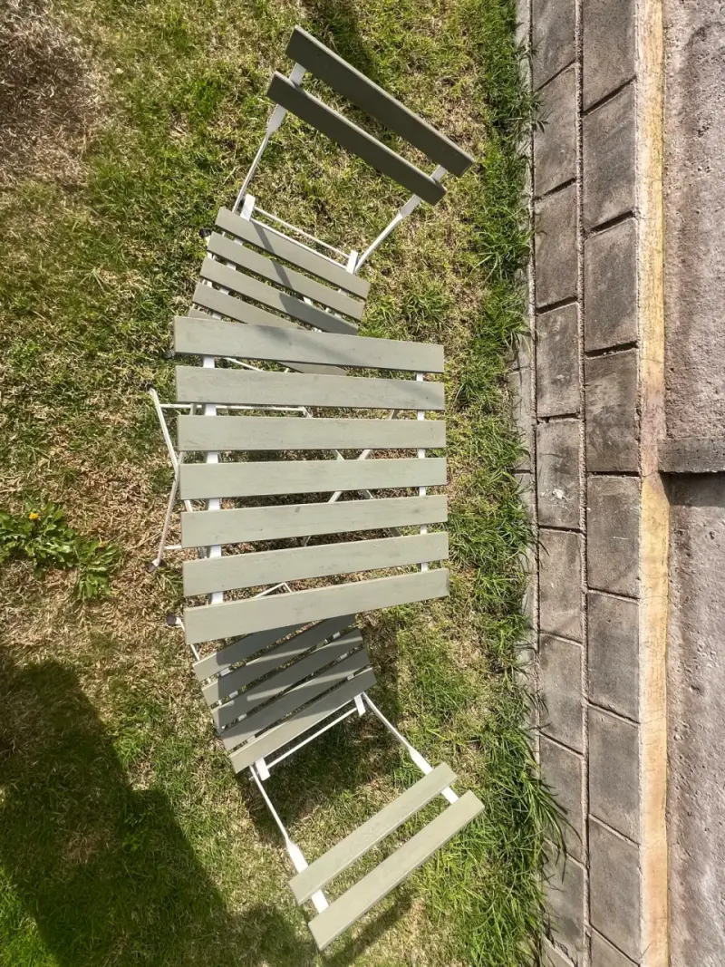 Juego de mesa y sillas plegables para jardín - 6