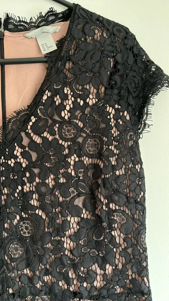 Vestido de encaje negro elegante para mujer - 3