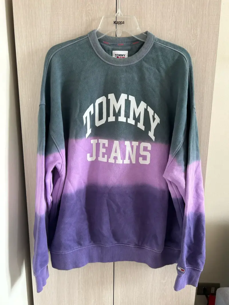 Polerón Tommy Jeans degradado verde y morado - 1