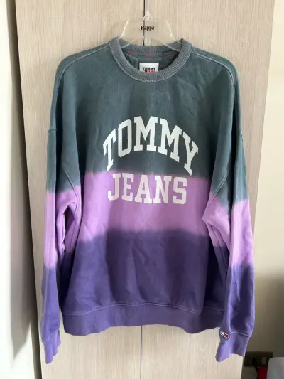 Polerón Tommy Jeans degradado verde y morado - miniatura 1